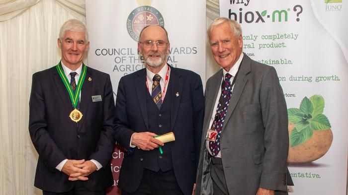 241024 David White receives his award at the Council for 532493